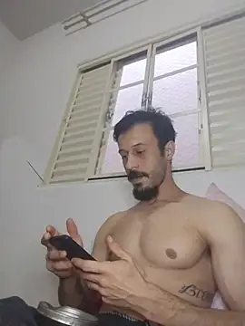 Snapshot of LopeseLua chatting on November 20, 2025, 8:42 pm LopeseLua online show from November 20, 2025, 8:42 pm