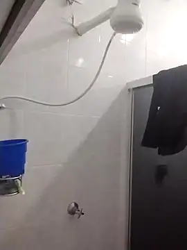 Snapshot of LopeseLua chatting on October 6, 2025, 10:10 pm LopeseLua online show from October 6, 2025, 10:10 pm