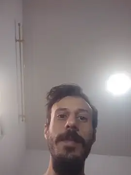 Snapshot of LopeseLua chatting on November 26, 2025, 10:15 am LopeseLua online show from November 26, 2025, 10:15 am