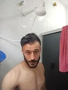 Snapshot of LopeseLua chatting on October 3, 2025, 3:46 pm LopeseLua online show from October 3, 2025, 3:46 pm