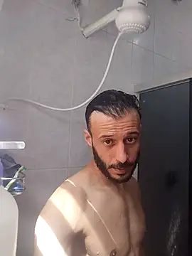 Snapshot of LopeseLua chatting on September 30, 2025, 12:33 pm LopeseLua online show from September 30, 2025, 12:33 pm