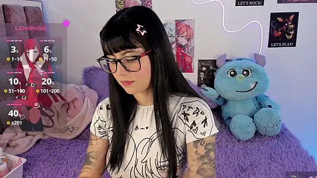 naoko kirino online show from December 18, 2025, 4:17 am