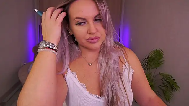 KiraCandyS online show from October 29, 2025, 8:52 pm