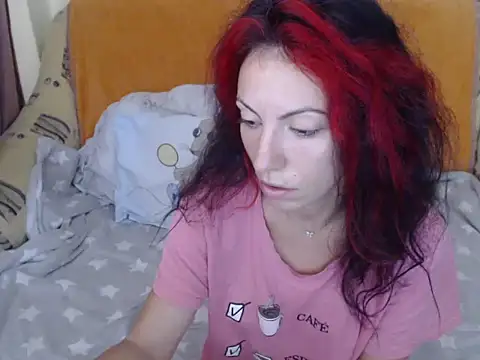Snapshot of Emmatoo chatting on September 11, 2025, 8:03 am Emmatoo online show from September 11, 2025, 8:03 am