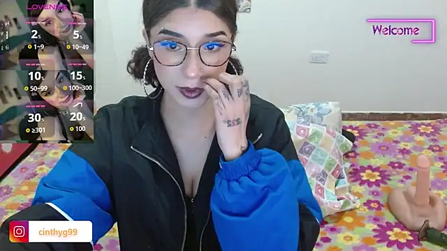 Cinthya-Gomez6 online show from December 2, 2025, 9:16 pm