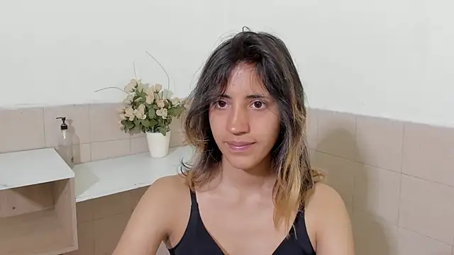 Snapshot of linnie_ chatting on October 30, 2025, 1:31 pm linnie online show from October 30, 2025, 1:31 pm