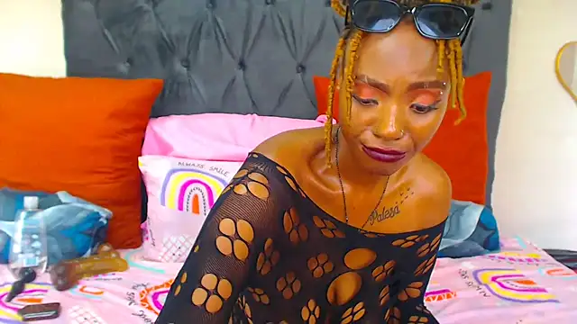 SAVAGExBOO online show from February 25, 2025, 6:03 am