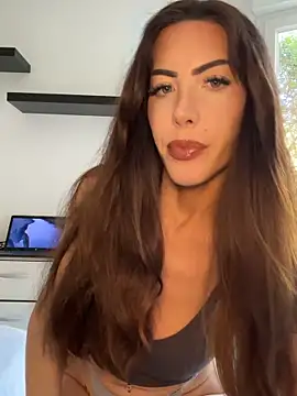 Eyline online show from April 18, 2026, 9:33 am