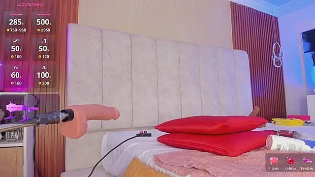 HannaRed  online show from September 8, 2025, 7:46 pm