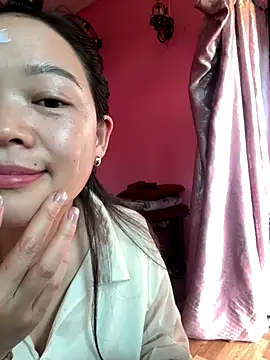 Hellen 111 online show from September 12, 2025, 8:14 am