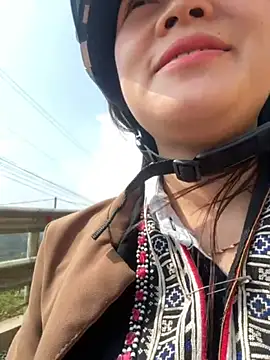 Hellen 111 online show from October 12, 2025, 3:19 am