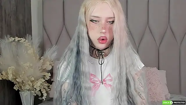 Snapshot of Joy_Barker chatting on October 13, 2025, 1:56 pm Joy Barker online show from October 13, 2025, 1:56 pm