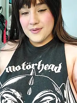 ItsNaiixa online show from February 7, 2026, 10:07 pm