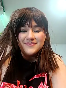 ItsNaiixa online show from April 19, 2026, 6:10 pm