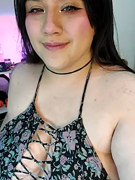 ItsNaiixa online show from December 20, 2025, 9:06 pm