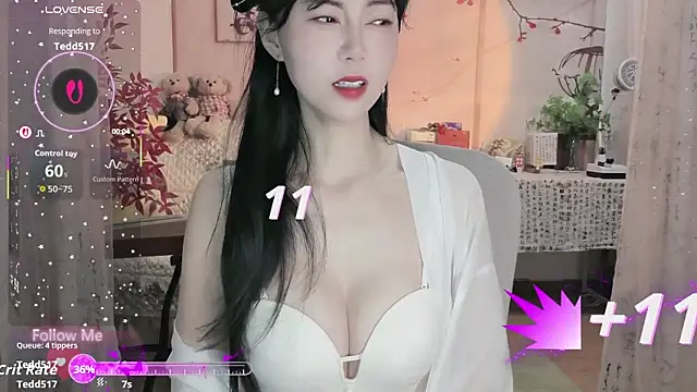 Lisa-s online show from September 22, 2025, 12:27 am