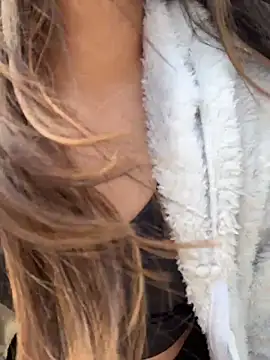 Snapshot of Lily_candy_X chatting on February 20, 2026, 7:49 pm Lily candy X online show from February 20, 2026, 7:49 pm