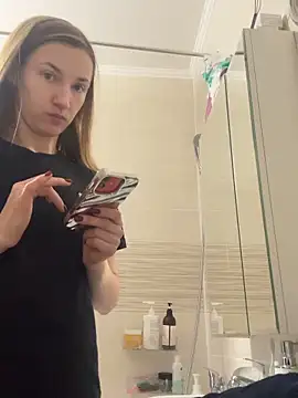 KateRedgar online show from March 11, 2026, 11:04 am