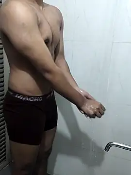 hottboy 39 online show from September 15, 2025, 12:38 pm