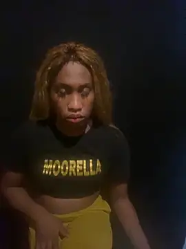 Moorella1 online show from November 27, 2025, 1:33 pm