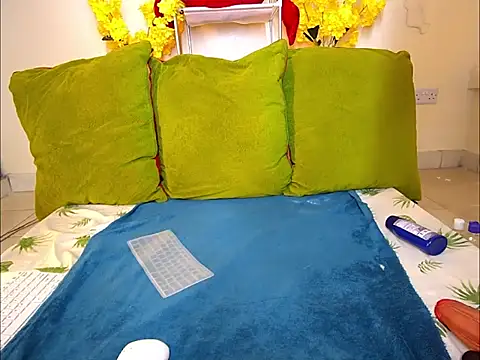 Snapshot of ThelmaKinky chatting on October 14, 2025, 7:31 am ThelmaKinky online show from October 14, 2025, 7:31 am