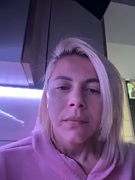 tanyagrey online show from May 20, 2026, 5:59 am