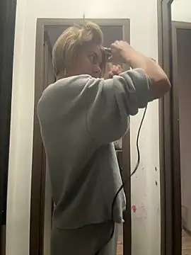 tanyagrey online show from November 12, 2025, 6:50 am