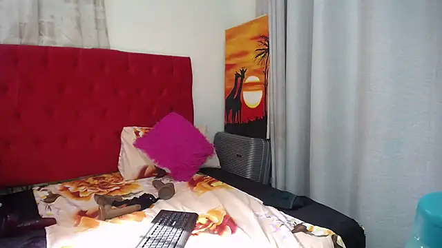 Snapshot of GaggingQueenxx chatting on March 21, 2025, 7:11 am GaggingQueenxx online show from March 21, 2025, 7:11 am