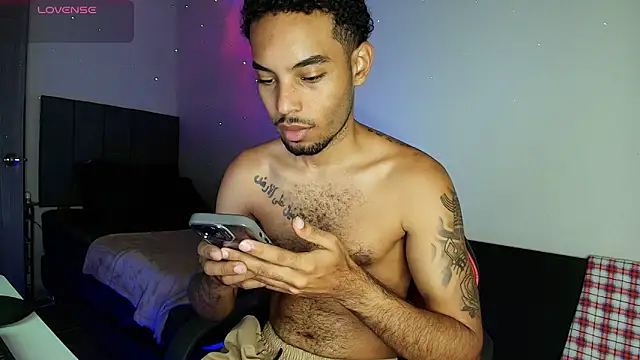 Snapshot of colinbrown chatting on March 1, 2026, 2:39 pm colinbrown online show from March 1, 2026, 2:39 pm