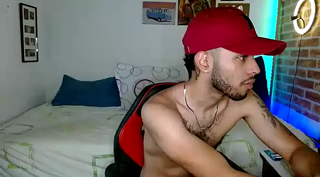 Snapshot of colinbrown chatting on February 13, 2025, 6:37 pm colinbrown online show from February 13, 2025, 6:37 pm