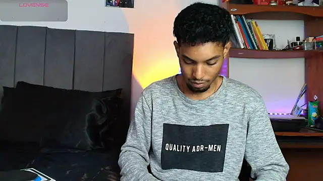 Snapshot of colinbrown chatting on September 30, 2025, 3:40 pm colinbrown online show from September 30, 2025, 3:40 pm