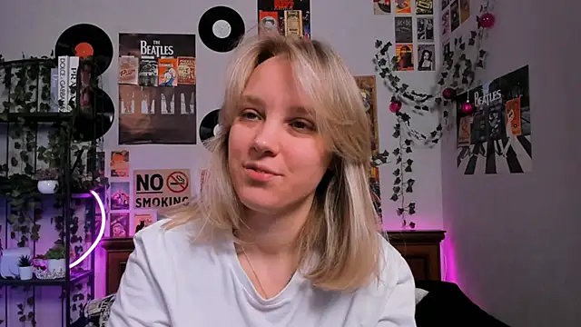 Snapshot of AliciaParkerf chatting on March 20, 2025, 11:45 pm AliciaParkerf online show from March 20, 2025, 11:45 pm