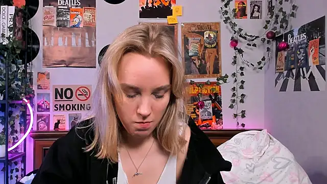 Snapshot of AliciaParkerf chatting on March 10, 2025, 3:12 am AliciaParkerf online show from March 10, 2025, 3:12 am