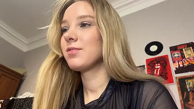 Snapshot of AliciaParkerf chatting on September 12, 2025, 9:14 pm AliciaParkerf online show from September 12, 2025, 9:14 pm