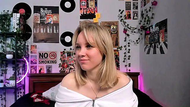 Snapshot of AliciaParkerf chatting on March 17, 2025, 3:36 am AliciaParkerf online show from March 17, 2025, 3:36 am