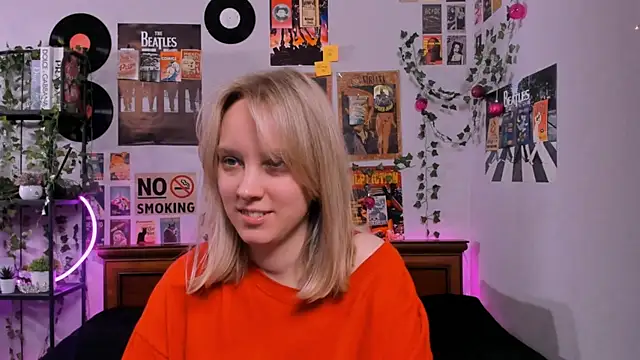 Snapshot of AliciaParkerf chatting on March 21, 2025, 9:01 pm AliciaParkerf online show from March 21, 2025, 9:01 pm