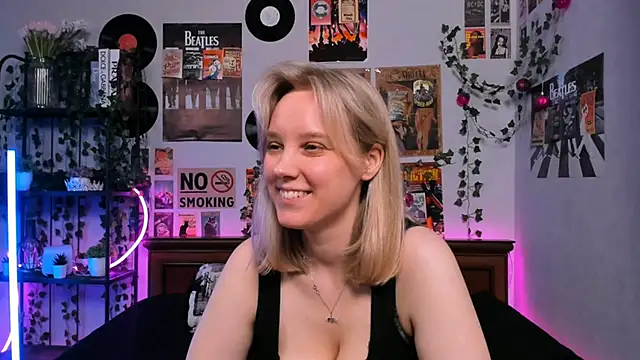 Snapshot of AliciaParkerf chatting on March 4, 2025, 11:32 pm AliciaParkerf online show from March 4, 2025, 11:32 pm