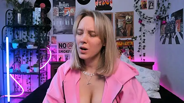 Snapshot of AliciaParkerf chatting on March 3, 2025, 3:16 am AliciaParkerf online show from March 3, 2025, 3:16 am