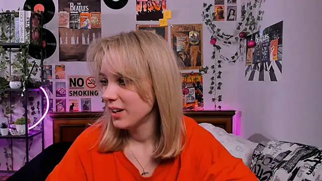 Snapshot of AliciaParkerf chatting on March 22, 2025, 12:06 am AliciaParkerf online show from March 22, 2025, 12:06 am