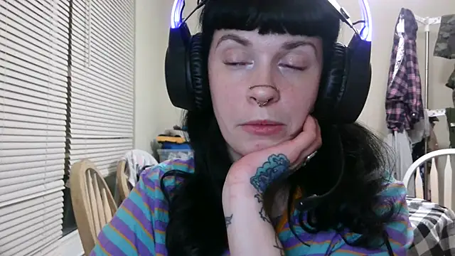 Marcelinegoddess online show from March 7, 2025, 5:18 am