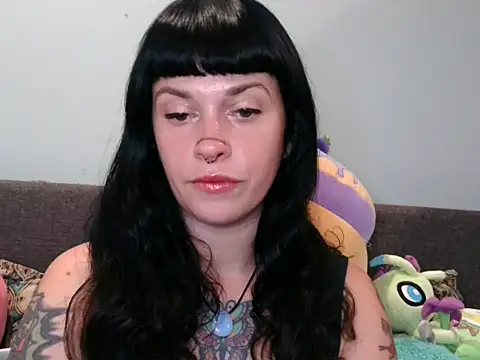 Marcelinegoddess online show from October 17, 2025, 1:35 pm
