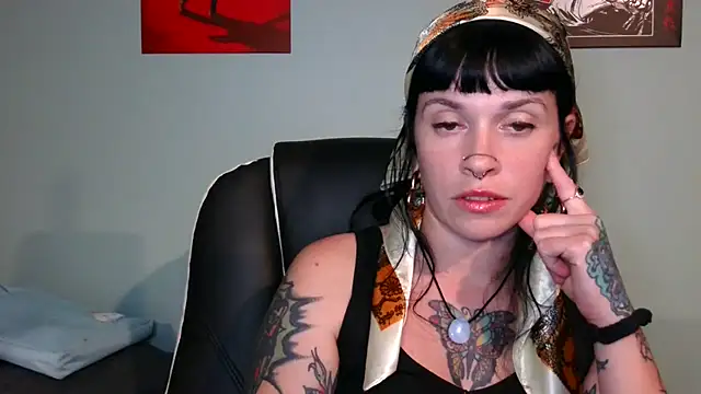 Marcelinegoddess online show from October 19, 2025, 2:47 am