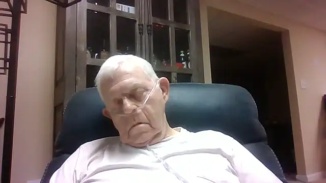 bootlegmanz online show from October 16, 2025, 6:05 pm