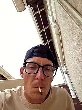 Snapshot of TheSouthernKing chatting on December 17, 2025, 10:09 am TheSouthernKing online show from December 17, 2025, 10:09 am