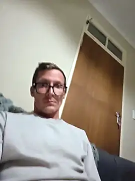 Snapshot of TheSouthernKing chatting on December 20, 2025, 10:01 pm TheSouthernKing online show from December 20, 2025, 10:01 pm