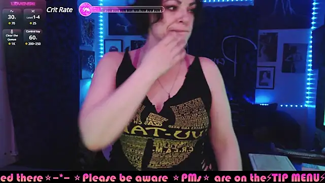 Snapshot of PenneyLayne chatting on December 3, 2024, 6:43 am PenneyLayne online show from December 3, 2024, 6:43 am