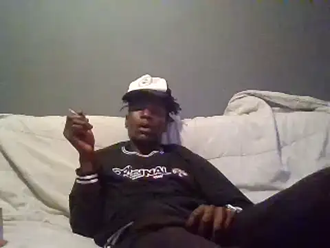 Snapshot of SmallGoodNutts chatting on February 7, 2025, 4:48 am SmallGoodNutts online show from February 7, 2025, 4:48 am