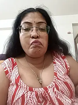 LAVERNIYA  online show from November 15, 2025, 10:41 am