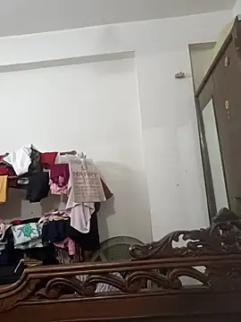 LAVERNIYA  online show from October 11, 2025, 10:49 am