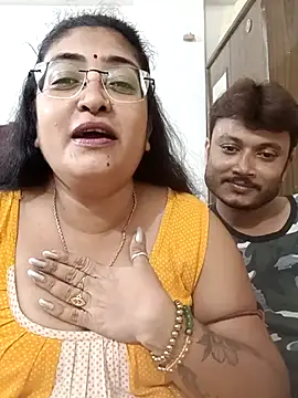 LAVERNIYA  online show from October 27, 2025, 7:15 pm